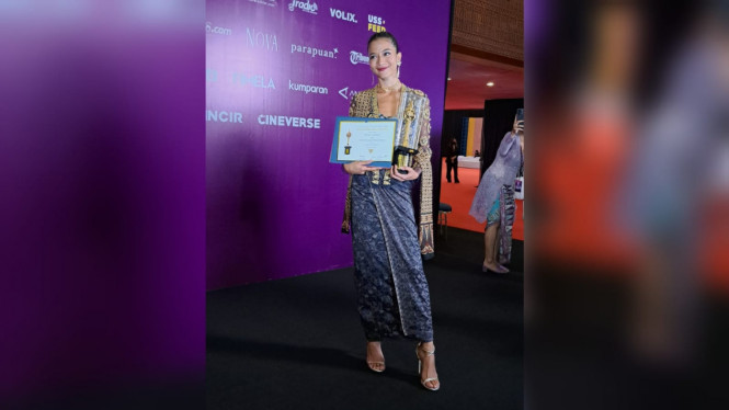 Intipseleb/Tiya Sukmawati