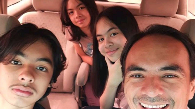 Instagram/@attar.syach