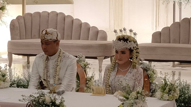 Intipseleb/Tiya Sukmawati