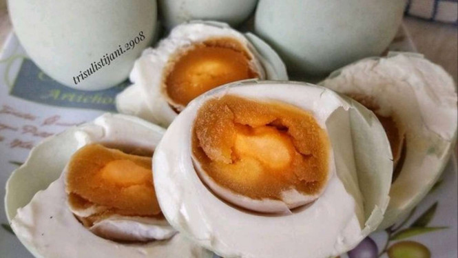 Instagram/@trisulistijani.2908