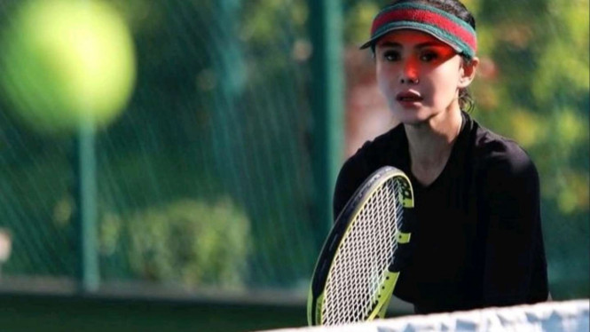 Instagram/@yunishara36