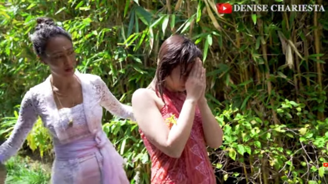 YouTube/Denise Chariesta 