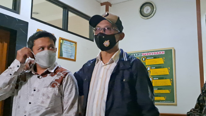 Intipseleb/Tiya Sukmawati