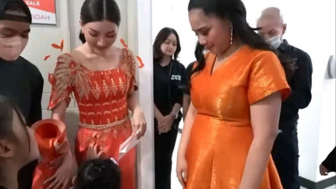 Instagram/@sarwendah29