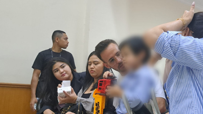 Anak Bungsu Nikita Mirzani Hadir di PN Serang, Demi Beri Dukungan