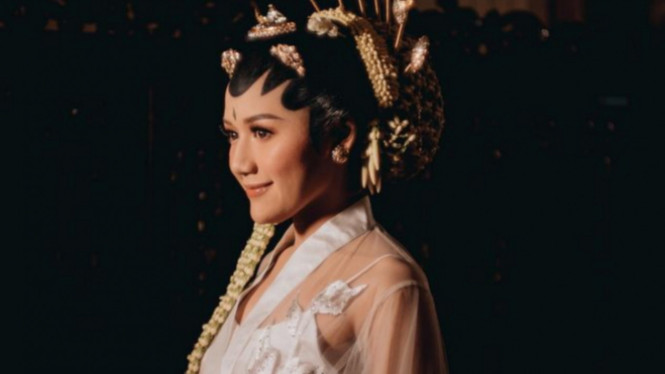 Instagram/@erinagudono