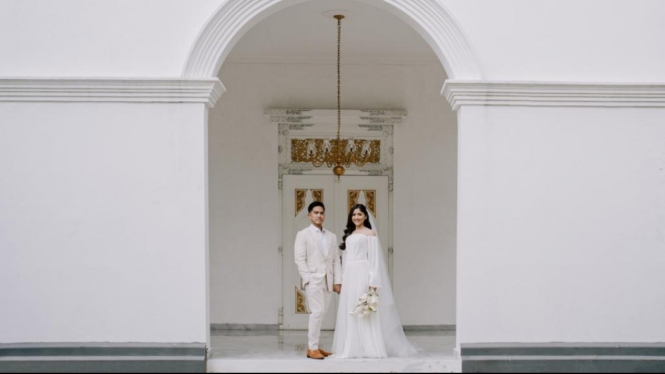 Intip Kemewahan Jas Prewedding Kaesang Pangarep & Erina Gudono, Bahan ...