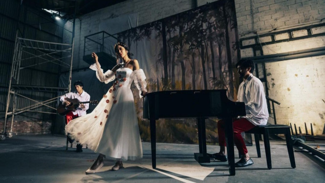 Instagram/vierratale_ 