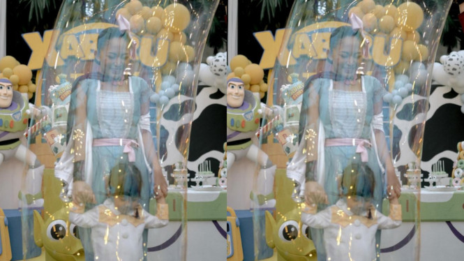 Instagram/@rachelvennya