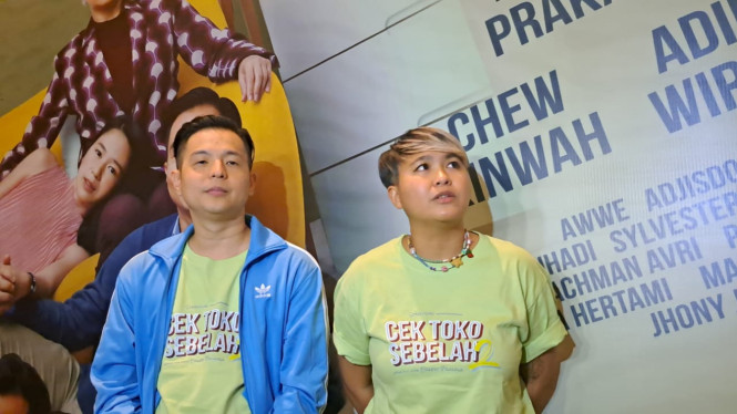 Intipseleb/Tiya Sukmawati