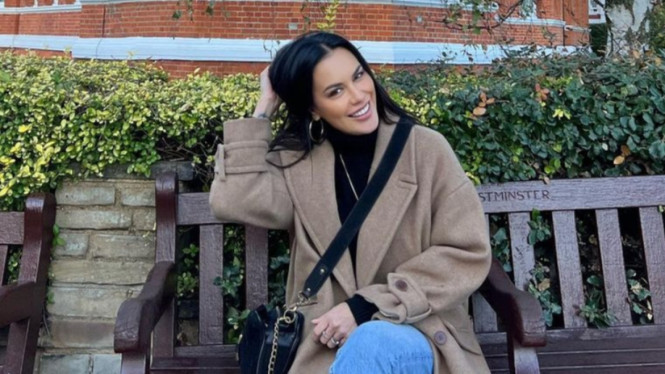 Instagram/sophia_latjuba88