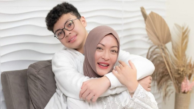 Instagram/@keanu_massaid