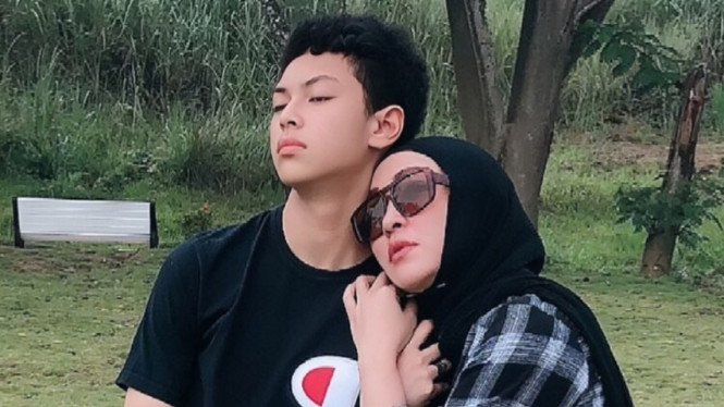 Instagram/@keanu_massaid