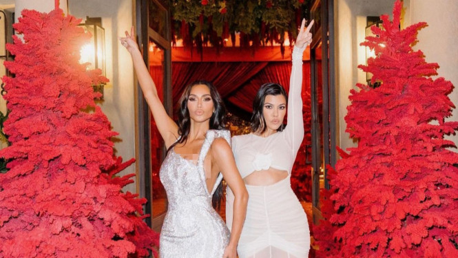 Instagram/kimkardashian 