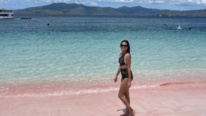 Instagram/@nikizefanya