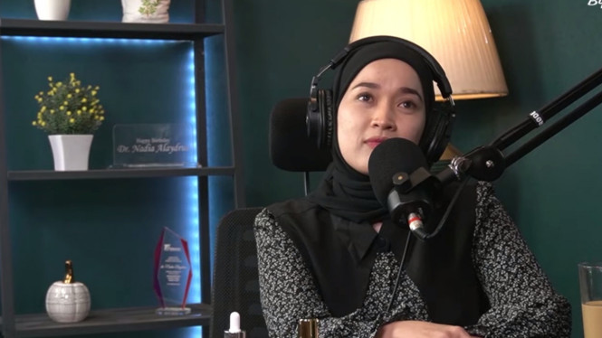 YouTube/Nadia Alaydrus