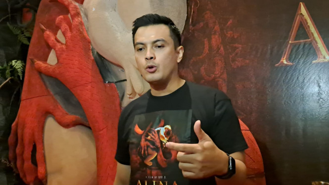 Intipseleb/Tiya Sukmawati