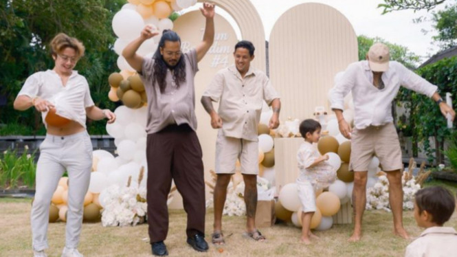 Instagram/@jenniferbachdim