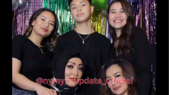 Instagram/@insta_julid