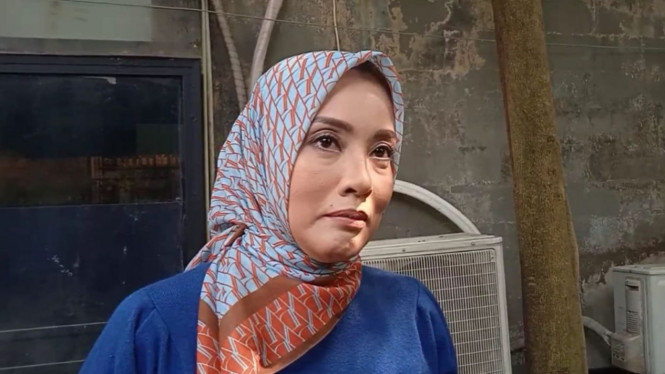 Intipseleb/Tiya Sukmawati