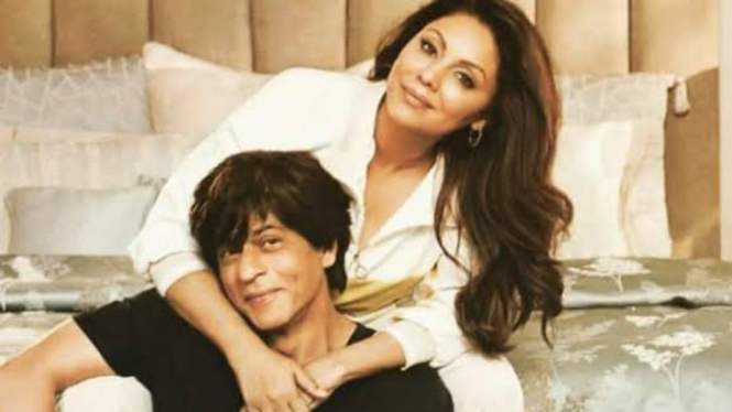 Ibu Gauri Khan Lebih Sayang Shah Rukh Khan Daripada Anaknya Sendiri