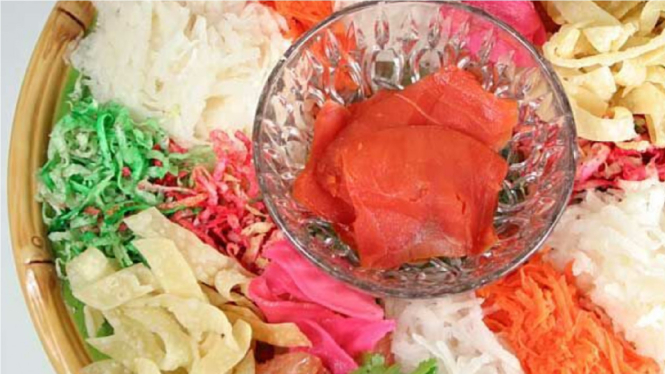 Resep Yee Sang, Salad Populer Khas Tahun Baru Imlek Bermakna Kemakmuran