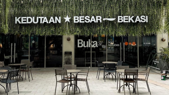 Instagram/ @yourecommates