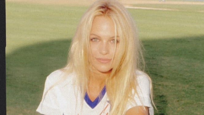 Instagram/@pamelaanderson