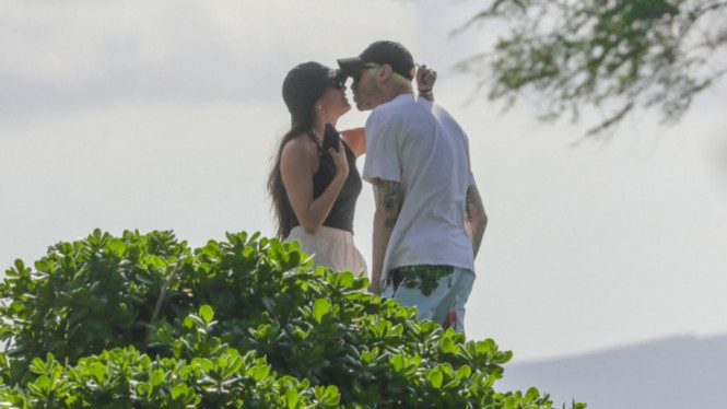 TheImageDirect.com/Backgrid - PageSix