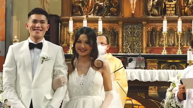 YouTube/Julian & Maria