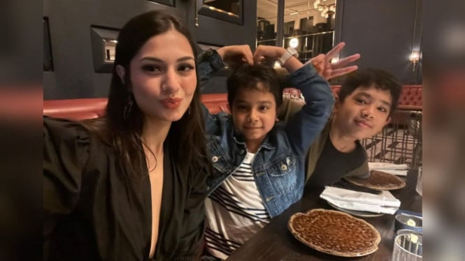 Instagram/kareenakaur.c