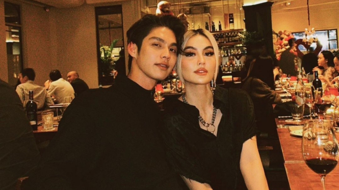 5 Potret Bright Vachirawit Nongki Bareng Agnez Mo, Bikin Baper dan Iri