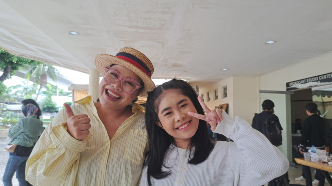 Intipseleb/Tiya Sukmawati