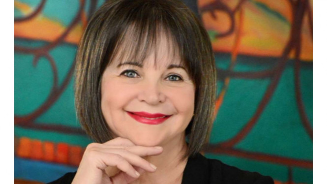 People - CHRISTOPHER AMERUOSO