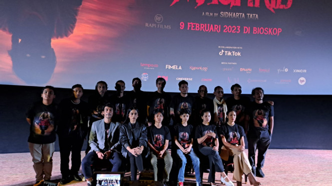 Intipseleb/Tiya Sukmawati