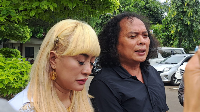 Intipseleb/Tiya Sukmawati