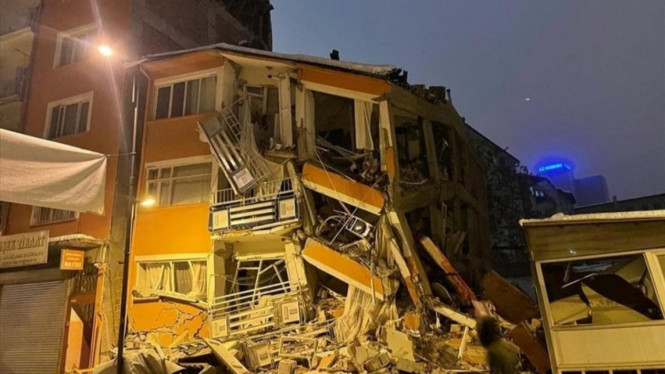 Instagram/ @teukuwisnu