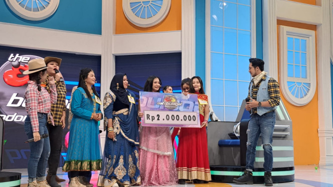 Intipseleb/Tiya Sukmawati