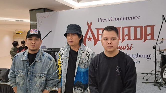 Intipseleb/Tiya Sukmawati