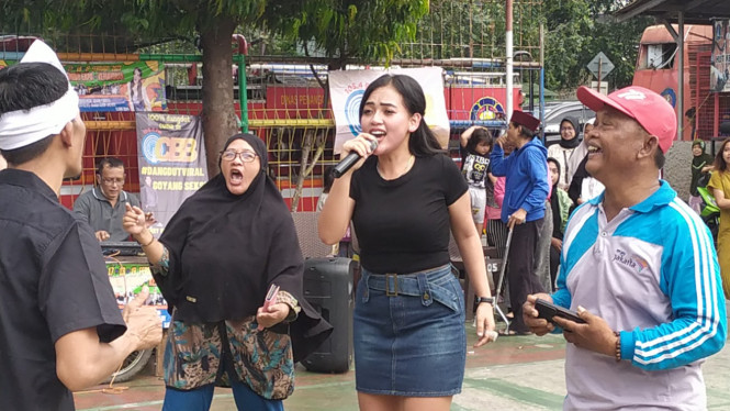 IntipSeleb/ Wahyu Firmansyah