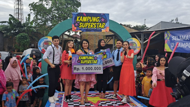 Intipseleb/Tiya Sukmawati