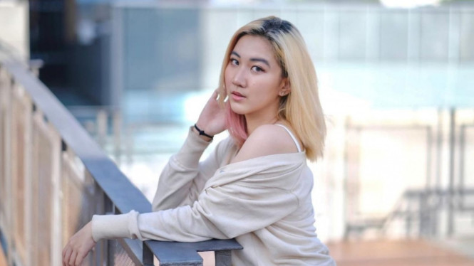 Instagram/elizabeth.orii