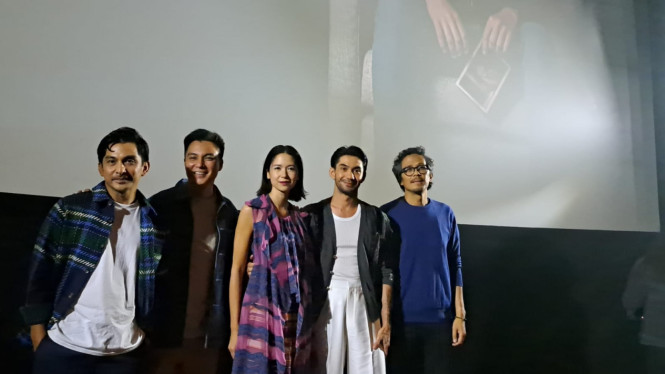 Intipseleb/Tiya Sukmawati