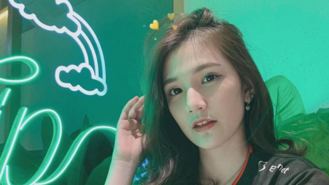 Instagram/christychrisella