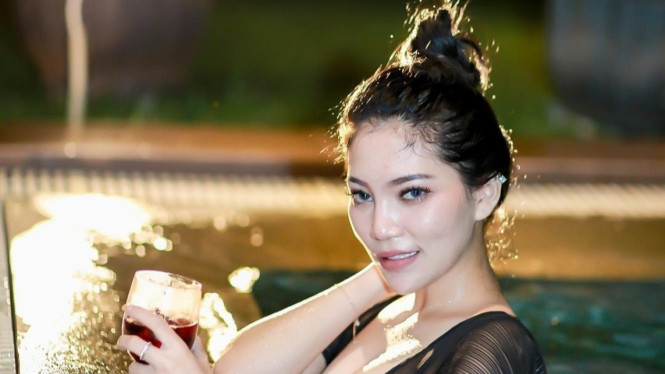 Instagram/@essa.brillian19