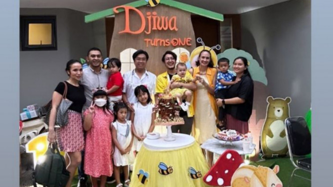 Instagram/@nadinelist