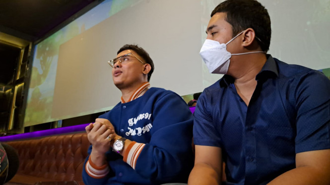 Intipseleb/Tiya Sukmawati