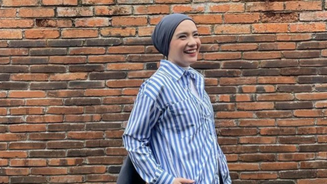 Instagram/anneofficial1990