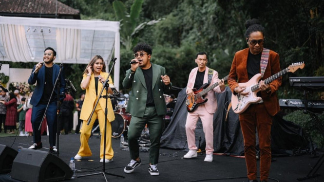 Instagram/ @adjisdoaibu