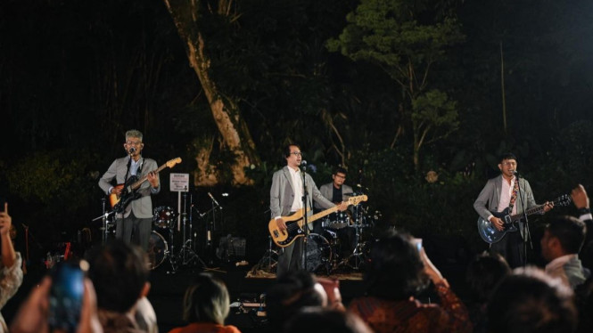 Instagram/ @adjisdoaibu